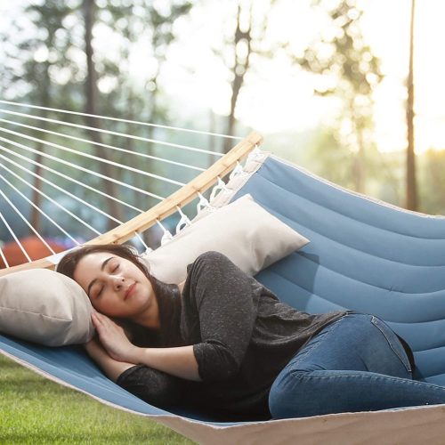 Párnázott dupla hintaágy, levehető ívelt bambusz rúddal, kék és bézs