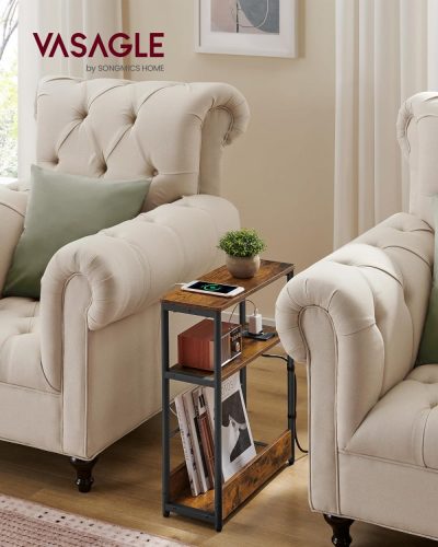 VASAGLE Vékony Oldalsó Asztal Power Strip-pel, 3 Szintes Éjjeliszekrény, Vége Asztal, Kis