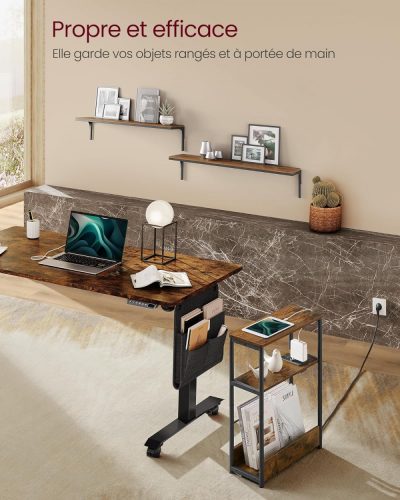 VASAGLE Vékony Oldalsó Asztal Power Strip-pel, 3 Szintes Éjjeliszekrény, Vége Asztal, Kis