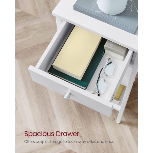 VASAGLE Éjjeliszekrény, Végeasztal, Magas Éjjeli Szekrény fiókkal és 2 tárolópolccal,